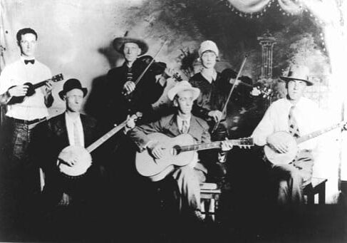 Recording stars Ernest Stoneman and the Dixie Mountaineers in Galax, Virginia, 1928. <br>
(Courtesy Patsy Stoneman)